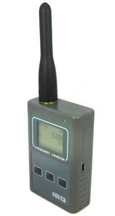 Detektor bezdrátových zařízení s LCD